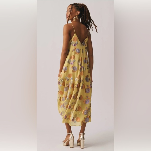 Delfi Collective Silk Shimmer Floral Drop Waist Midi Dress Yellow Medium - Picture 2 of 11